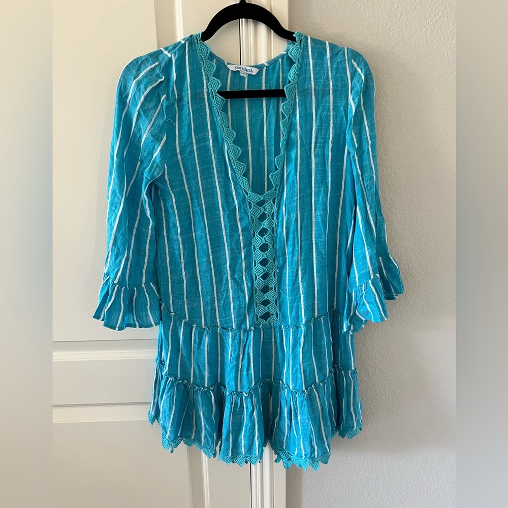 Blue Island dress/ cover up . Like new! Blue & white 🤍💙